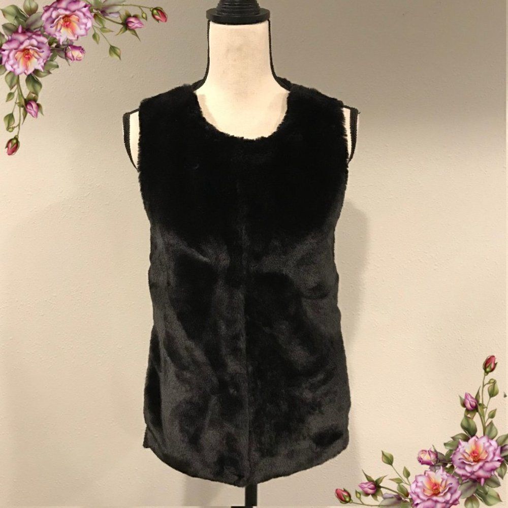 Faux fur black sleeveless vest